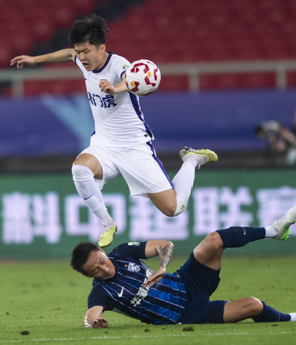 把球导向边 把球导向边